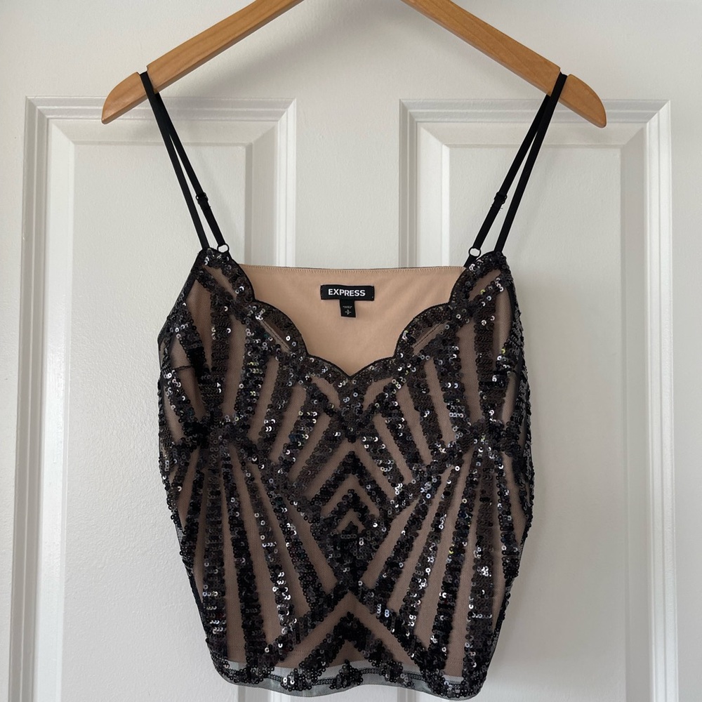 Express EUC black sequin crop top w adjustable straps Size S